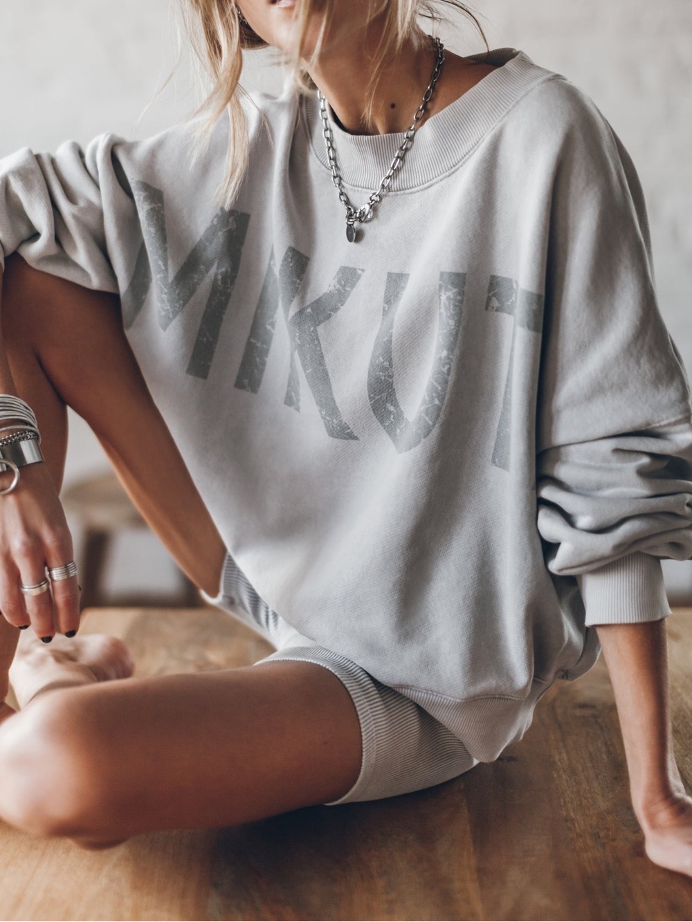 MIKUTA Womens The Light Mikuta Sweater Gray Pullover Sweatshirt Size Medium - Picture 4 of 15